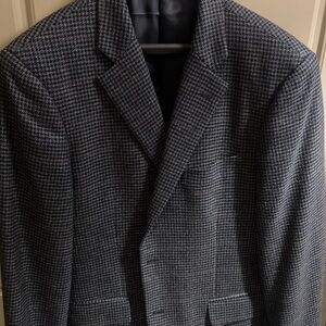 Gently used John w Nordstrom 100% cashmere sport coat 40r